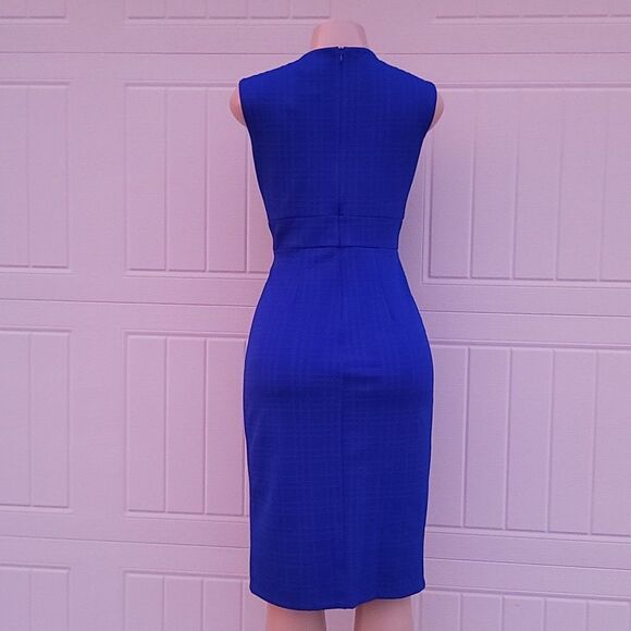 BRAND NEW ENFOCUS STUDIO  ASYMMETRIMINIC NECK SCUBA CREPE SHEATH DRESS - Picture 9 of 13